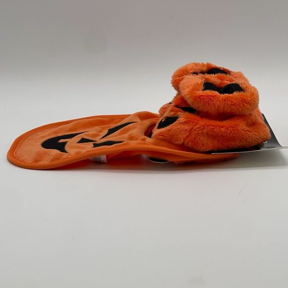 NWT Halloween Pumpkin Baby Bib & Booties Set Orange Black Jack-o-Lantern Gift - Picture 13 of 16